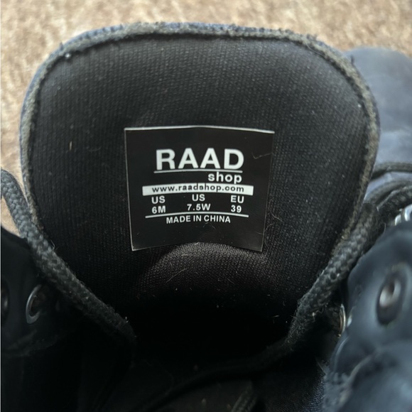 Skull boots - Picture 2 of 3